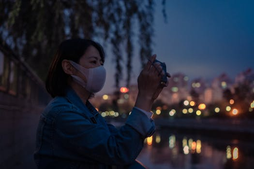 Navigating the Challenges of Maintaining Long-Distance Friendships