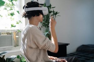Exploring the Capabilities of Virtual Reality in Home Showings