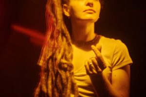 Finding Your Signature Style: Beyond Fast Fashion Trends