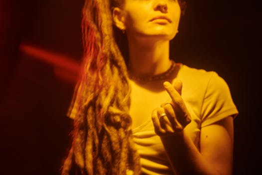 Finding Your Signature Style: Beyond Fast Fashion Trends